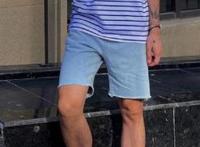 男生polo衫配什么裤子好看