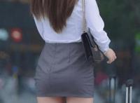 女生职场穿搭短裙