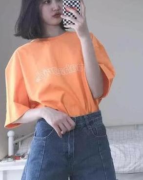 今年的流行色系是什么颜色