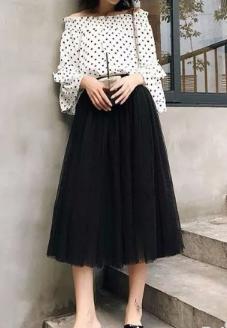 黑色百褶长裙的最佳搭配