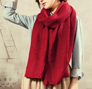 大红色服饰搭配什么颜色最好看