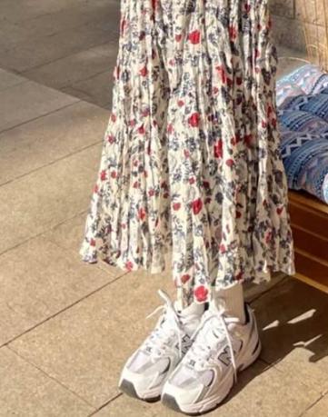 什么鞋子百搭各种裙子