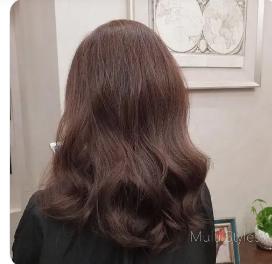 中年女人短发发型图片大全50岁圆脸