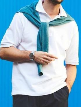 男生polo衫配什么裤子好看