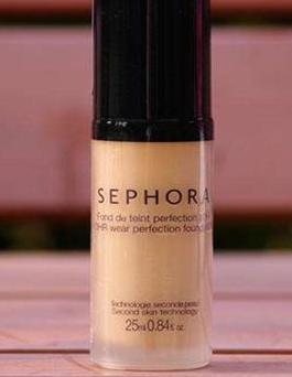 适合遮瑕斑点的粉底液