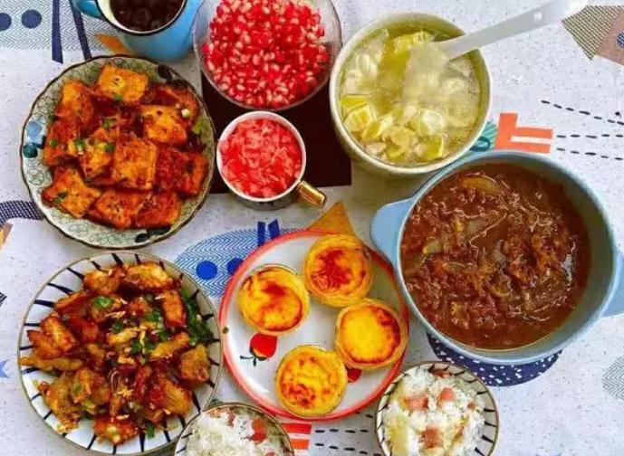 朋友圈晒美食的简短句子