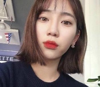 微胖大脸女生适合什么发型