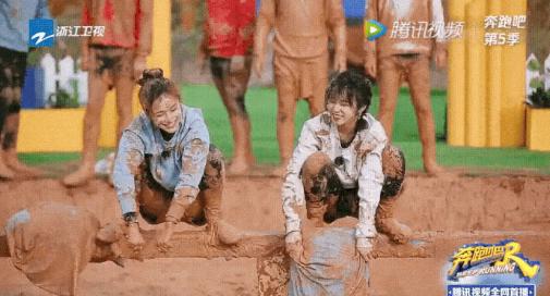 Angelababy现身宋雨琦直播间力破不合传闻