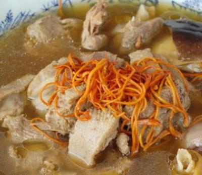 老鸭煲汤用什么配料最好