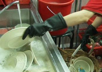 长期干洗碗工的害处