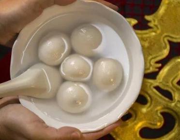 元宵节是吃汤圆还是元宵