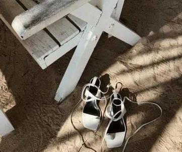 夏天穿凉鞋的好处