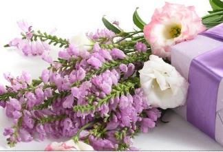 送妇女什么礼物最好