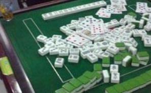 梦见跟几个朋友一起打麻将