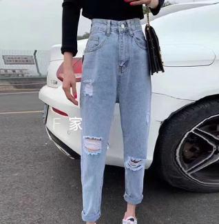 女士豆豆鞋配什么裤子好看