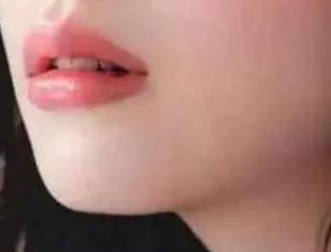 清纯女孩适合什么颜色口红