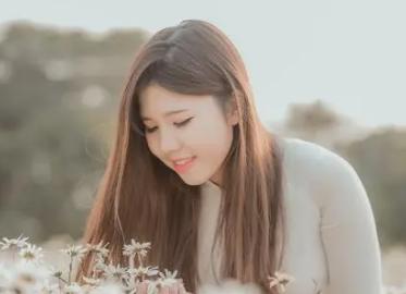 赞美中年女人漂亮的句子