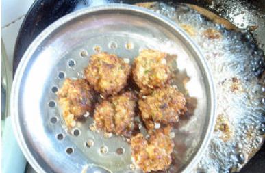 正宗炸猪肉丸子的配方