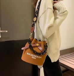 小挎包的用途