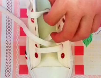 鞋带的系法图解花样