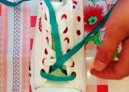 鞋带的系法图解花样