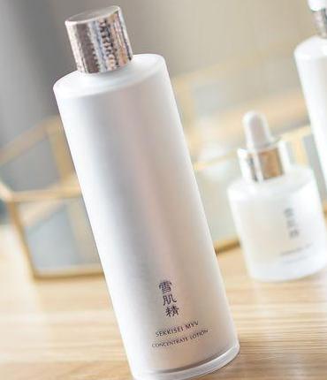 化妆水的作用是什么