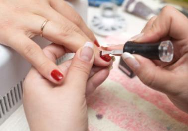 怎么做指甲油简单过程