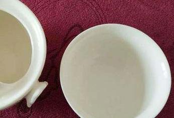 陶瓷杯子茶渍去除小窍门