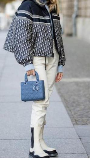 白色平底靴子搭配图片