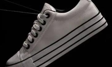 梦见新鞋破了预示着什么