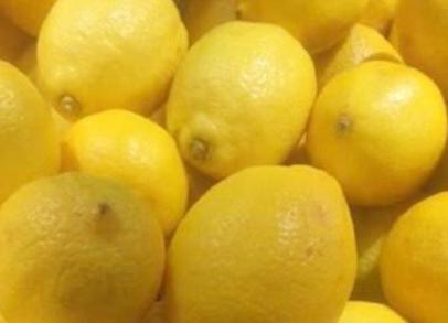 每天喝柠檬水的好处和坏处