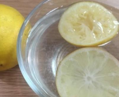 每天喝柠檬水的好处和坏处
