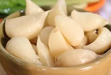 正宗白糖蒜的腌制方法