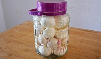 正宗白糖蒜的腌制方法