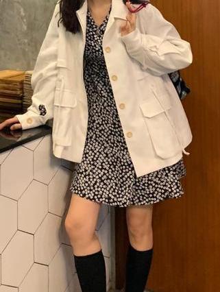 小碎花长裙配什么上衣