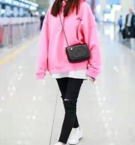 肤色黄暗沉穿啥颜色好看