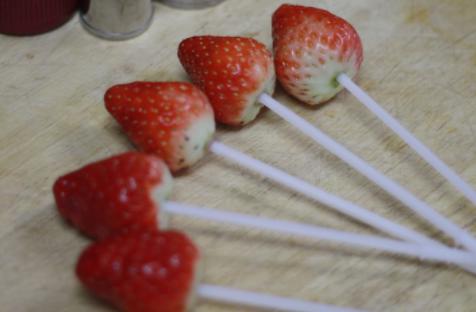 如何制作水果花束