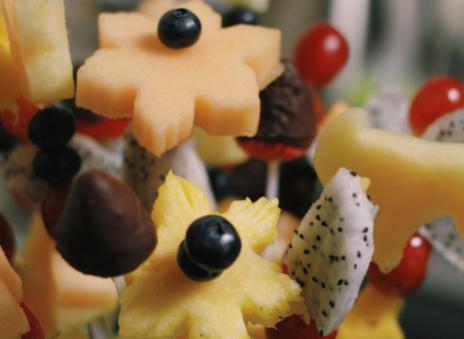 如何制作水果花束