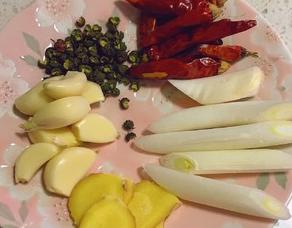 川菜清烧鸡的做法大全