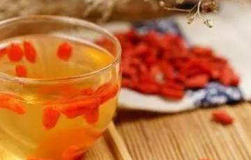 男人喝枸杞水能提高性功能吗