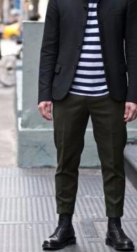 男士中筒靴子配什么裤子