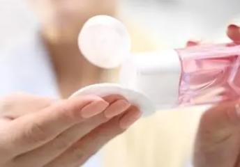 卸妆油哪个牌子好用又不贵