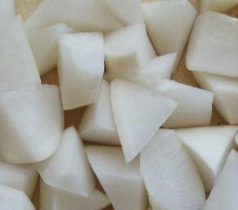 排骨胡萝卜红菇汤