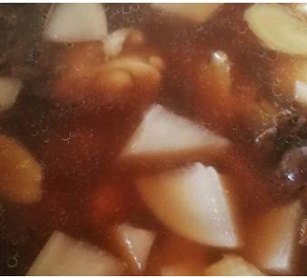 排骨胡萝卜红菇汤