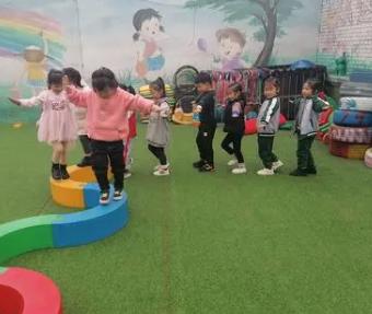 小孩子玩的游戏有哪些