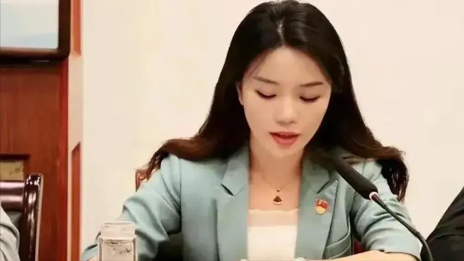 张津瑜的颜值,戴璐的性感,陈枢的才华 可惜了!
