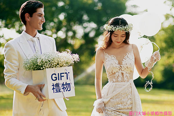 婚礼歌曲大全100首 适合婚礼上唱的歌